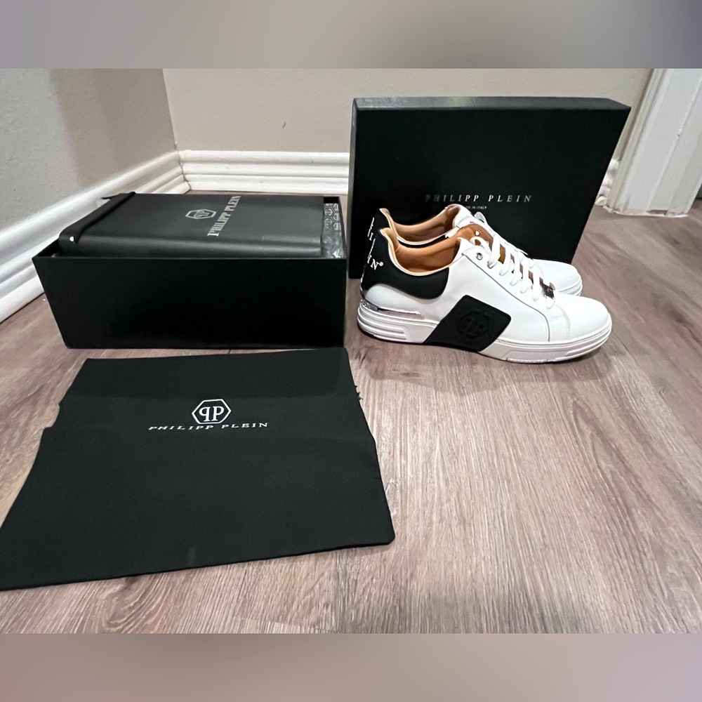 PHILIPP PLEIN low top sneakers new size 41Eu